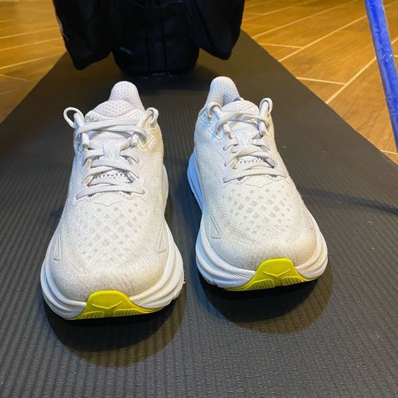 HOKA ONE ONE CLIFTON 9 - Women’s Running Shoes - SIZE 7.5B - Picture 6 of 11